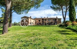 Siena, Tuscany 53100