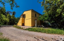Collesalvetti, Tuscany 57014