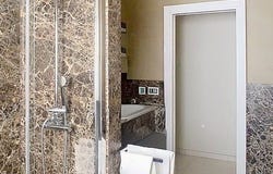 Neviano, Apulia 73040