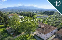 Lucca, Tuscany 55100