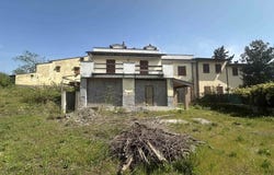 Montespertoli, Tuscany 50025