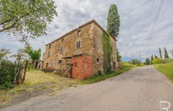 Capolona, Tuscany 52010