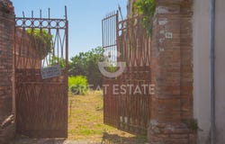 Chiusi, Tuscany 53043