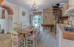Laterina, Tuscany 52020