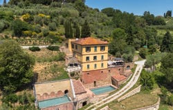 Sinalunga, Tuscany 53048