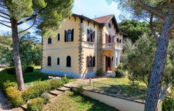 Riparbella, Tuscany 56046