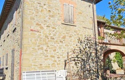Bucine, Tuscany 52021
