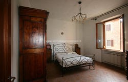Bettolle, Tuscany 53048