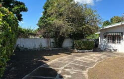 1 ROEHAMPTON MEWS, Kingston 19, St. Andrew