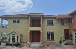 TIARA CLOSE, 194 QUEEN HI unit: A, 3, Kingston 19, St. Andrew