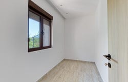 Renovated apartment in Tivat, 78 m², Tivat, Tivat