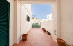 Quelfes, Algarve 8700