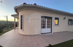 Santarém, Leiria District 2495
