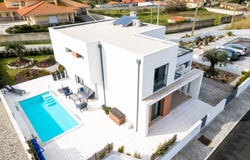 Alfeizerão, Leiria 2460