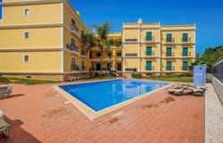 Ferragudo, Algarve 8400