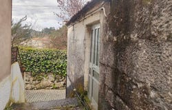 Viseu, Viseu District 4690