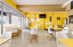 Av. 25 de Abril, Arrentela, Portugal, Seixal, Setubal 2840-149