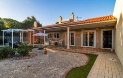 Cela, Leiria 2460