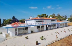 Ferragudo, Algarve 8400