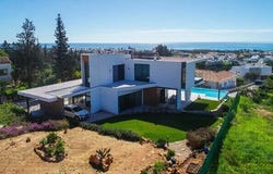 Albufeira, Faro 8200