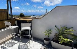 Tan Rouge, Reunion 97435