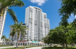 Hollywood, FL 33020