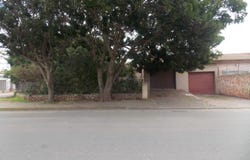 Hout Street 29, Vredenburg, Western Cape 7380