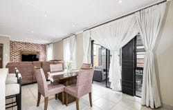 Lion Pride, Gauteng 1747