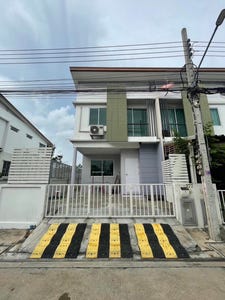 /international/th/muban-nirvana-cover-on-nut-soi-muban-golden-nakhara-beach-town-prawet-bangkok-10250-tha-prawet-bangkok-340105655861/
