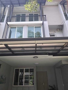 /international/th/eskimo-studio-chorakhe-bua-lat-phrao-bangkok-10230-thailand-lat-phrao-bangkok-340106654859/