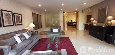 /international/th/44-sukhumvit-61-khlong-tan-nuea-vadhana-bangkok-10110-thailand-vadhana-bangkok-340105660514/