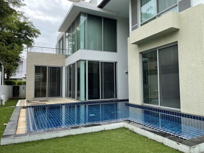 /international/th/kosum-ruanchai-14-don-mueang-bangkok-10210-thailand-don-mueang-bangkok-340105617853/