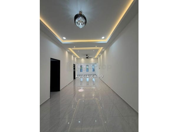 Jalan Suria; Jalan Tapah, Johor Bahru, Johor 81100