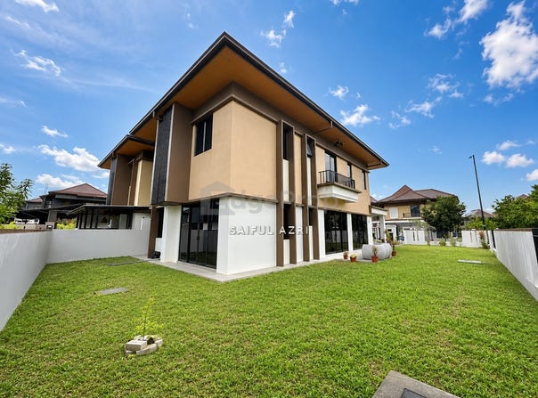Jalan Mayuri , Semenyih, Selangor 43500
