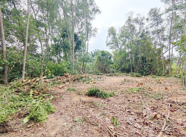 off Persiaran Apec, Dengkil, Selangor 43800