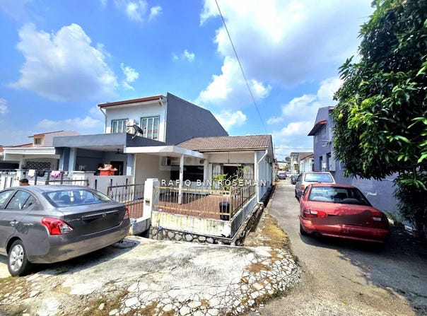 Jalan Usaha Ehsan, Taman Ehsan, Kepong, Selangor 52100