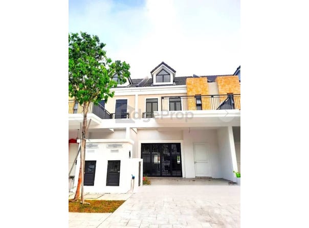 Persiaran Sunsuria, Sunsuria City, Dengkil, Selangor 43900