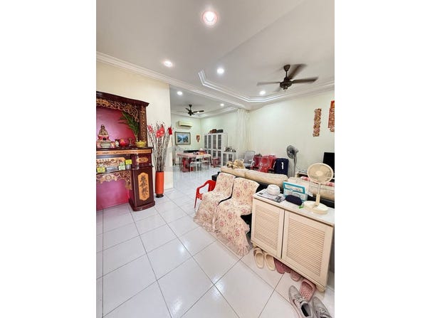 Jalan Suria; Jalan Tapah, Johor Bahru, Johor 81100