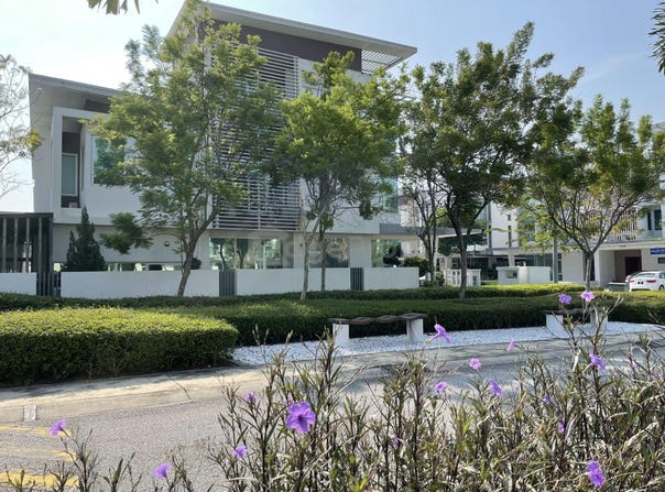 No 1 jalan gr 3/1 jacaranda garden residence cyber3, jalan hamzah, Cyberjaya, Selangor 63100
