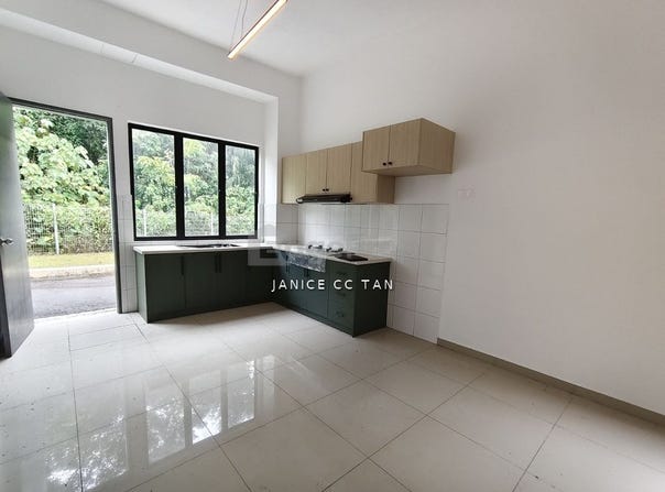 Jalan Lambaian, Kajang, Selangor 43000