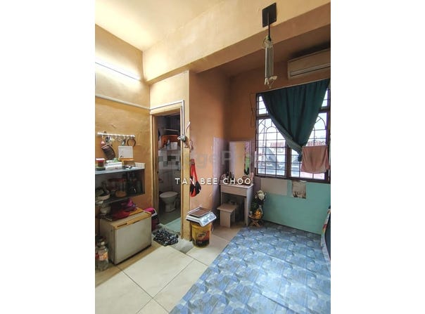Jalan Utama 2/1, Puchong, Selangor 47100