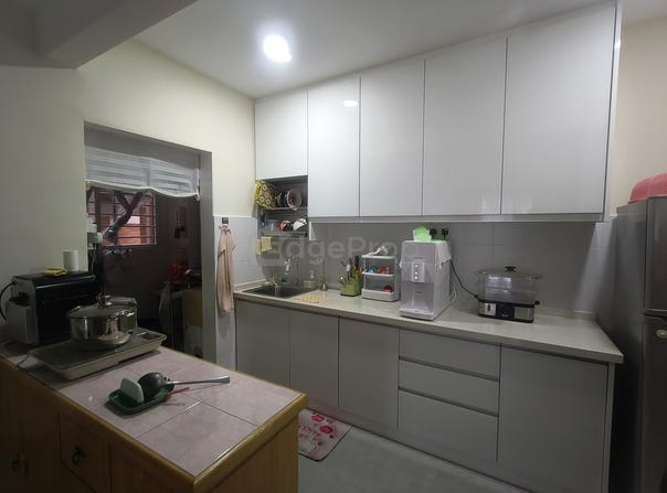 off Lebuhraya SILK, Kajang, Selangor 43000