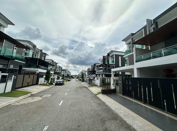 Jalan Sentral, Iskandar Puteri, Johor 79100