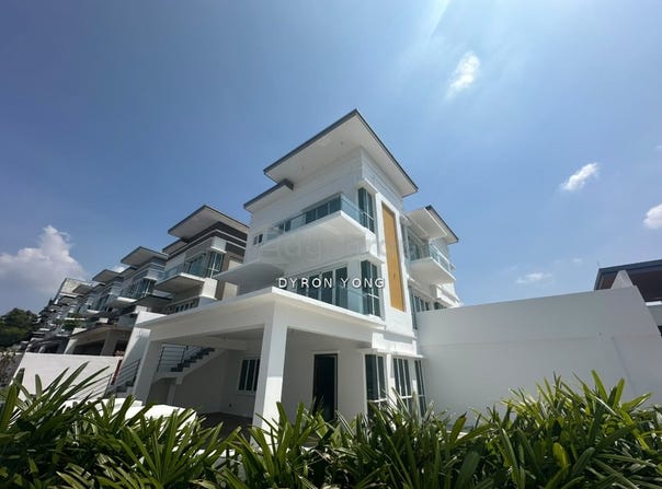 Jalan Ridgeview, Kajang, Selangor 43000