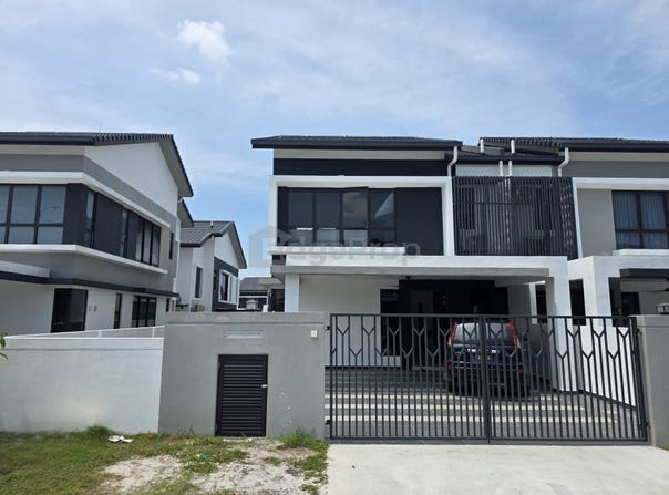 Persiaran Tun Teja, Shah Alam, Selangor 40470