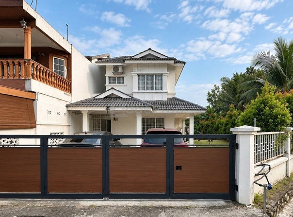 Persiaran E1/1, Sungai Buloh, Selangor 47000