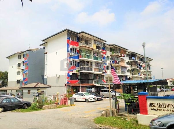 R, Ampang, Selangor 68000