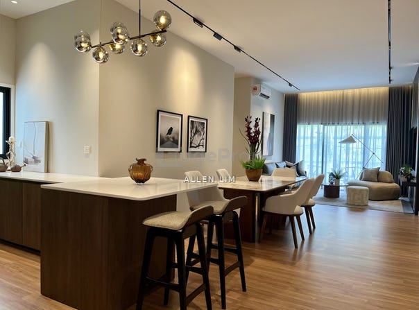 J, Kajang, Selangor 43000