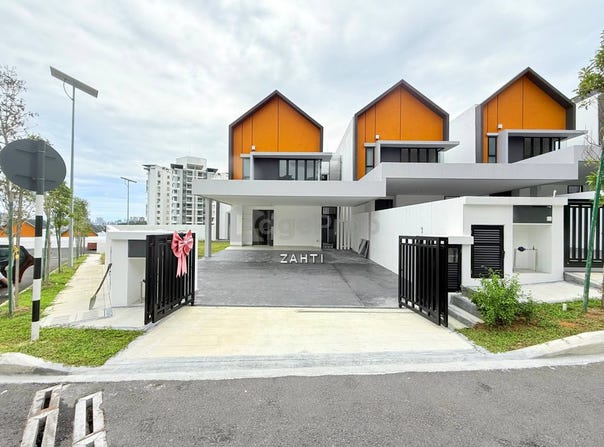 Jalan Laman Timur, Taman Melawati, Kuala Lumpur 53100