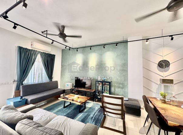 Persiaran Mokhtar Dahari, Bandar Puncak Alam, Selangor 47000